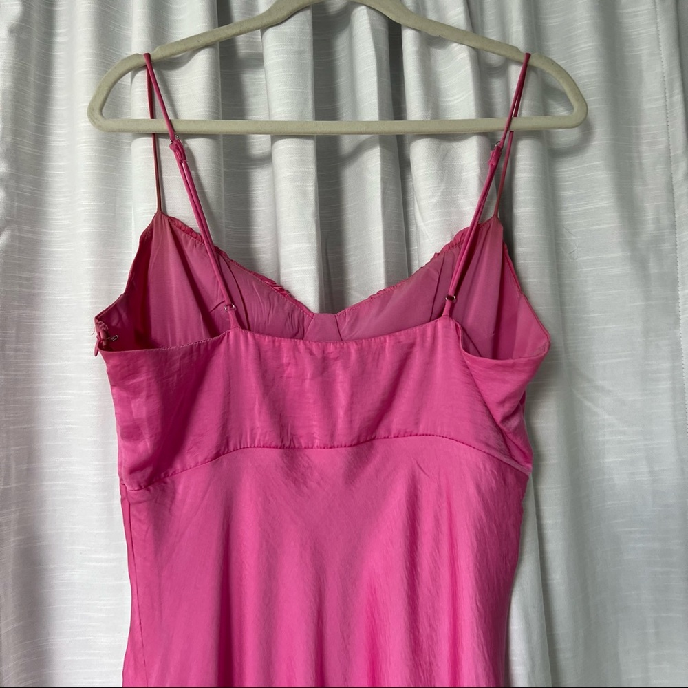 PERFECT DRESS. - Picture 4 of 16